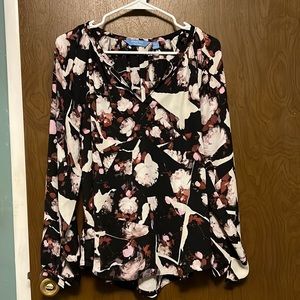 Simply Vera Vera Wang long sleeved floral blouse size PXL